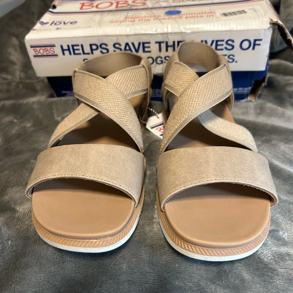 NIB Bob’s Vegan Tan Desert Kiss Sandals W/Straps From Skechers, Size 6.5. - Picture 6 of 9